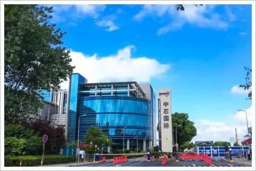 中芯国际75岁副董事长辞职引关注，此举背后的原因是什么？