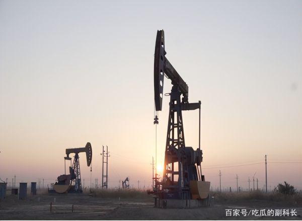 重挫7%，国际油价跌破100美元，究竟什么原因导致商品期货暴跌？